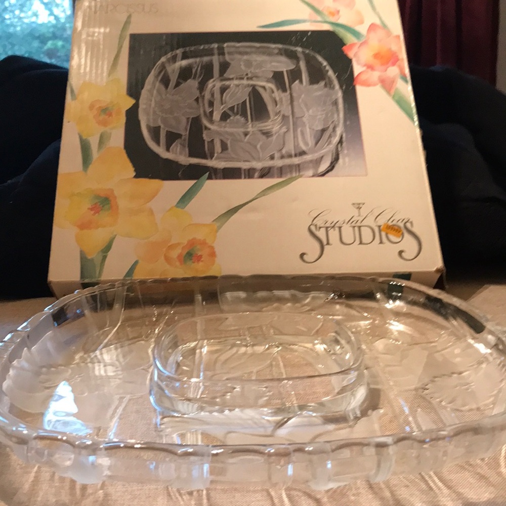 Crystal platter